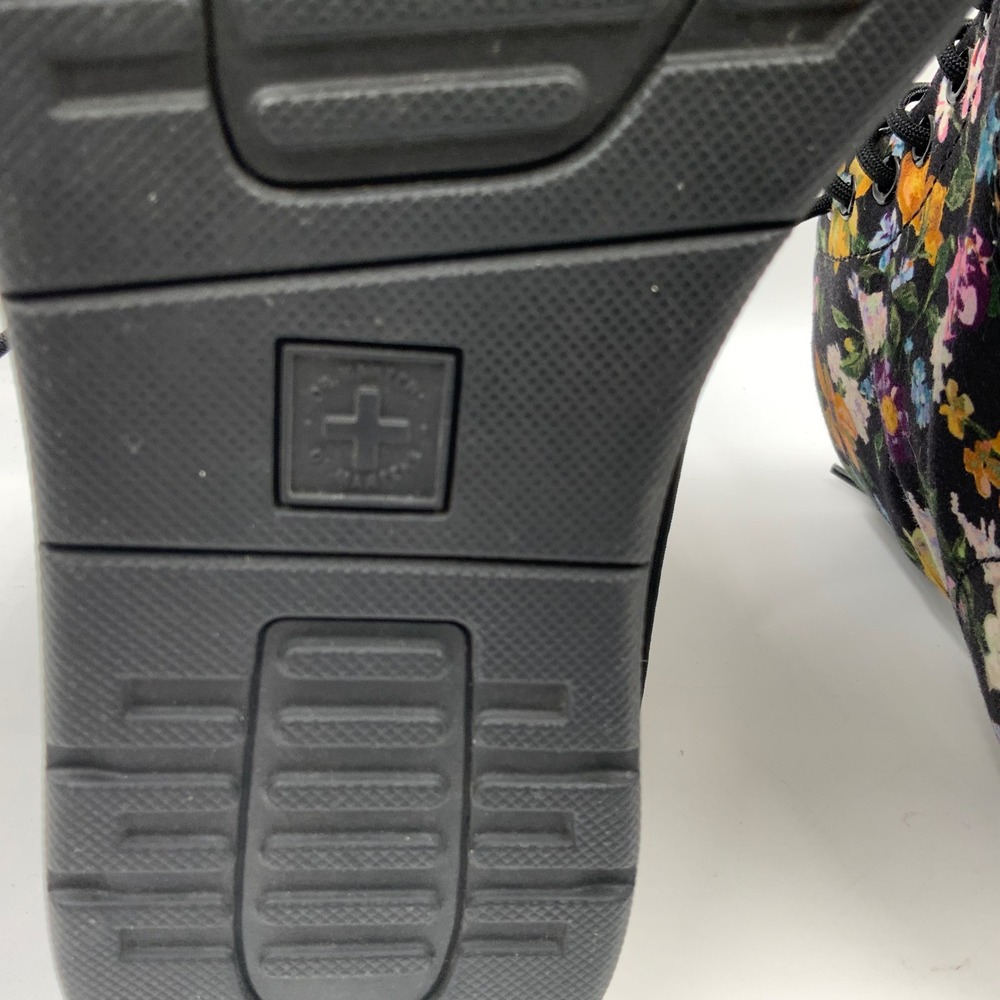 Dr. Martens Newton DF Floral Canvas Boots Black Multi Women 9 Lightweight 8-Eye - Picture 9 of 9